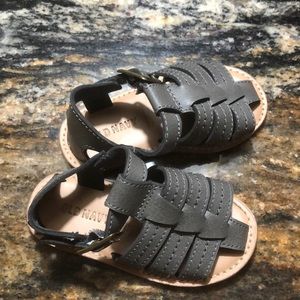 Old navy boys sandals size 5